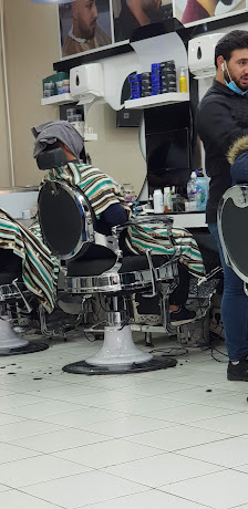 Kurdish Barbers Traditional thumb 4